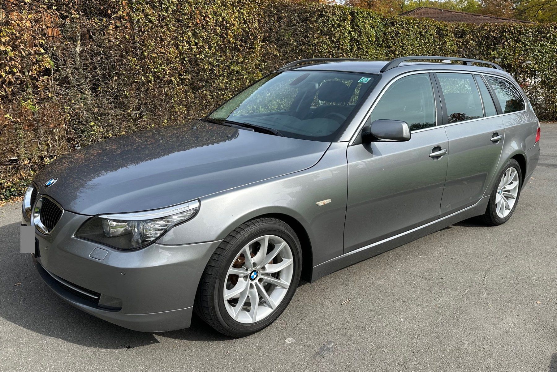 BMW Autos: BMW 525d touring Steptronic, frisch ab Service – Gebraucht aus Meggen von Elevation7 1