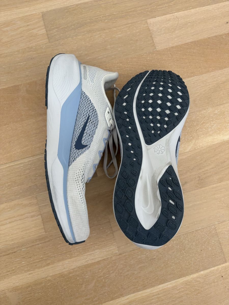 Nike Scarpe da donna: Nike Laufschuhe – Nuovo (secondo la descrizione) da Schüpfen venduto da ani_gj8r 1