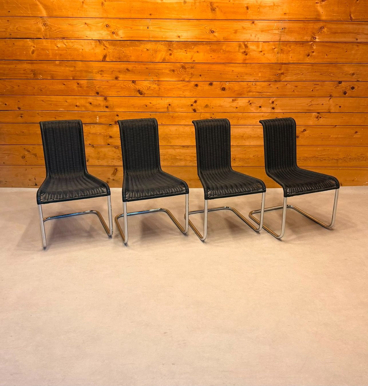 Tecta Sedie: 4er Set Tecta B20 Design Freischwinger Geflecht Bauhaus – Usato da Rickenbach ZH venduto da Der-Insider 2