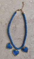 Gekordelte Halskette (blau) / 3 Herzanhänger - Modeschmuck