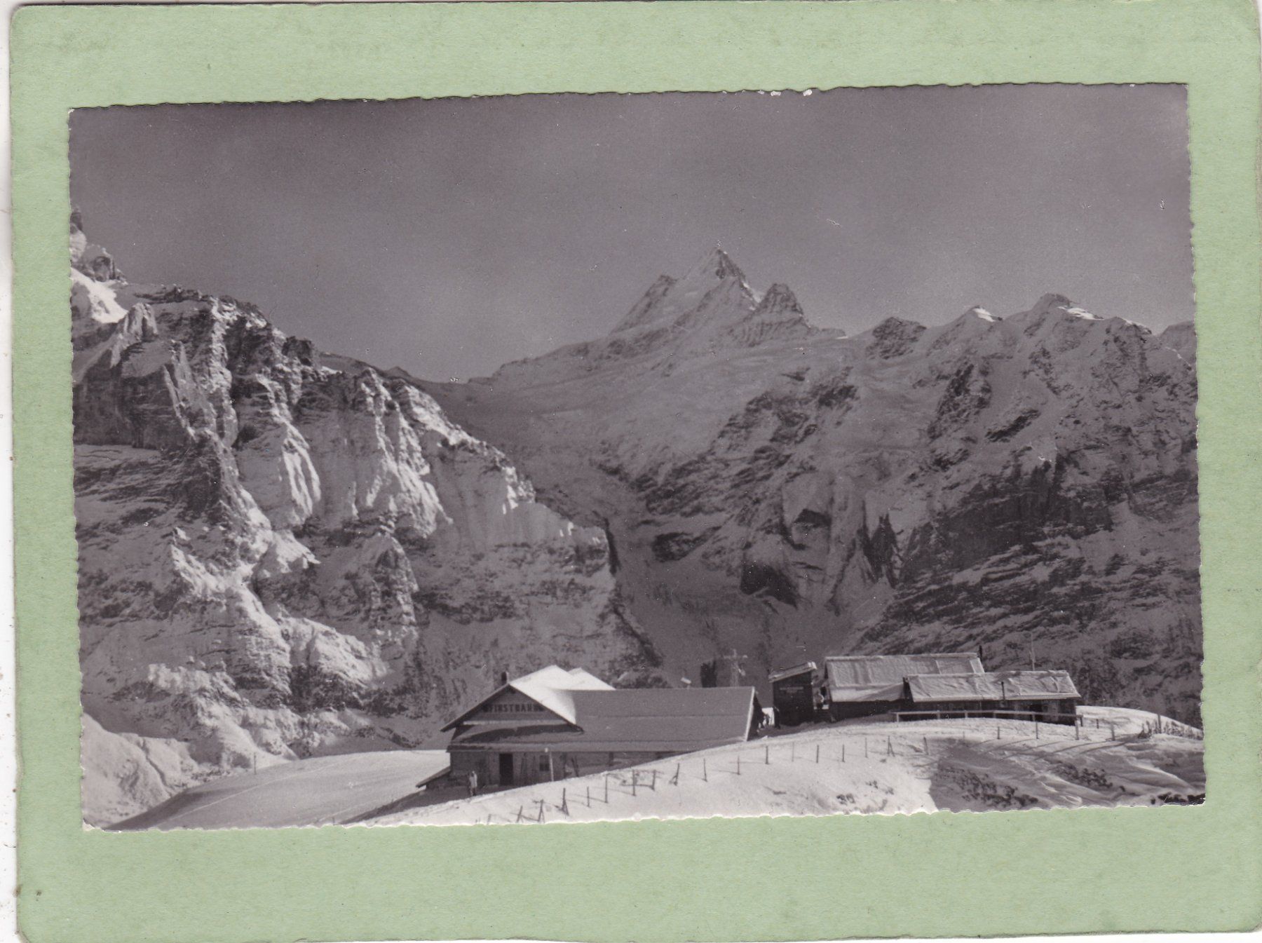 Cartes postales: Bergstation Grindelwald First Schreckhorn 1952 – D'occasion à Herisau par Lisegrat2008