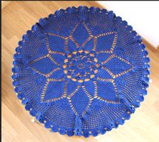 Handgefertigte, runde Häkeldecke, Blau 67 cm