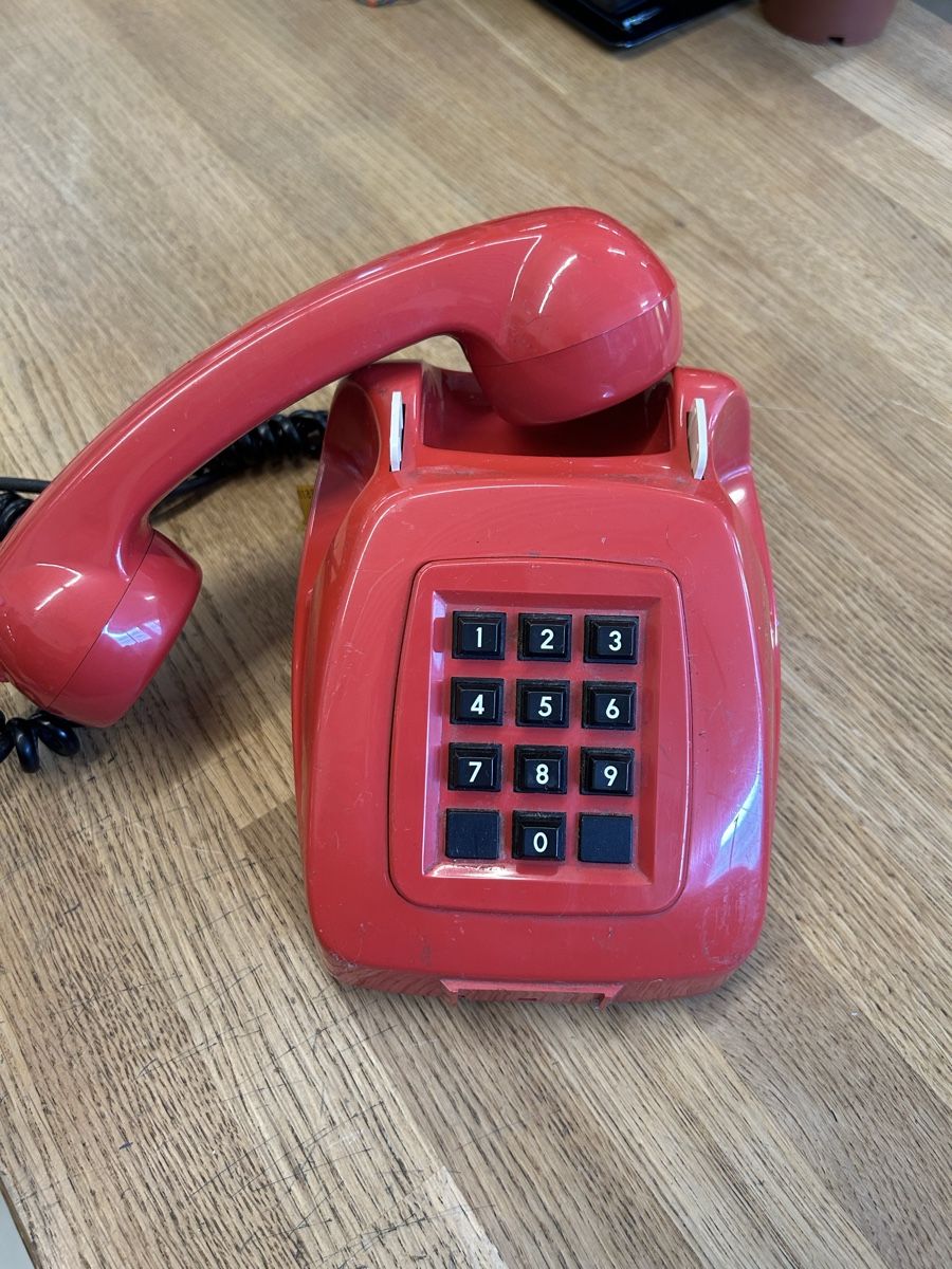 Telefoni: Tischtelefon Autophon rot – Difettoso da Zürich venduto da BashasBrockenhaus 1