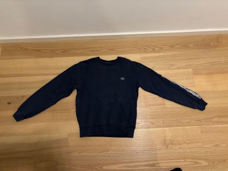 Lacoste sweatshirt