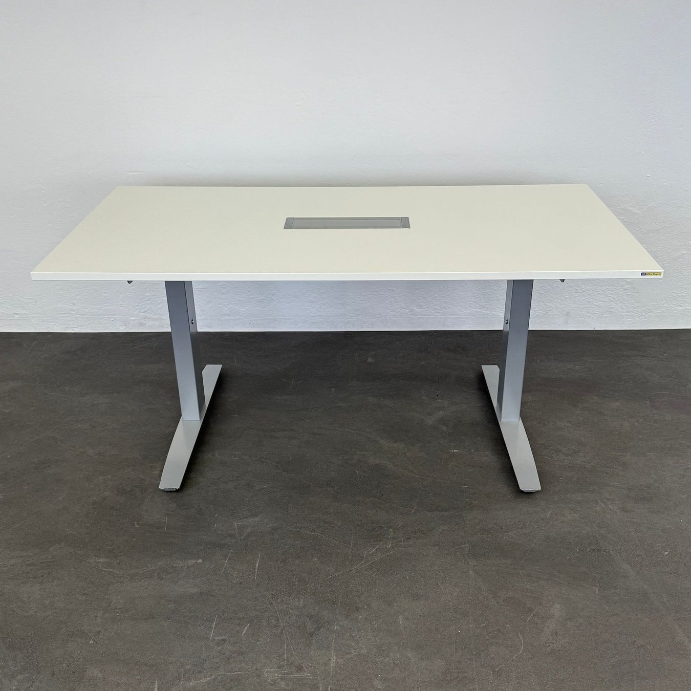 Sitag Tavoli: Sitag Active Besprechungstisch – Usato da Schönenwerd venduto da mcofficeshop