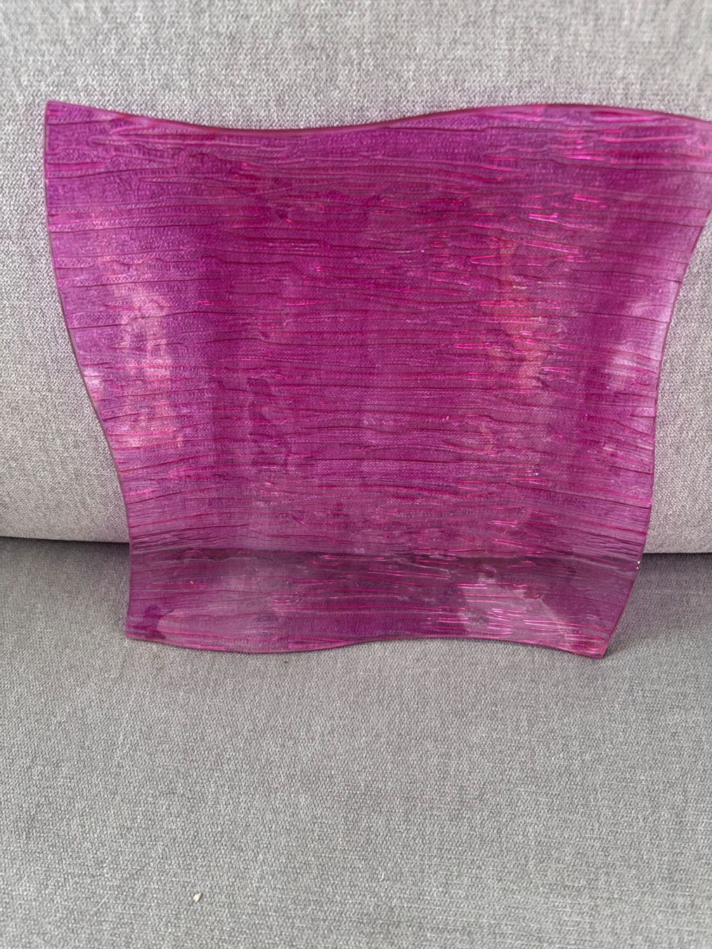Servierplatten: Servierplatte  Obstschale pink 25 x 25 cm – Gebraucht aus Balsthal von Uroby 1