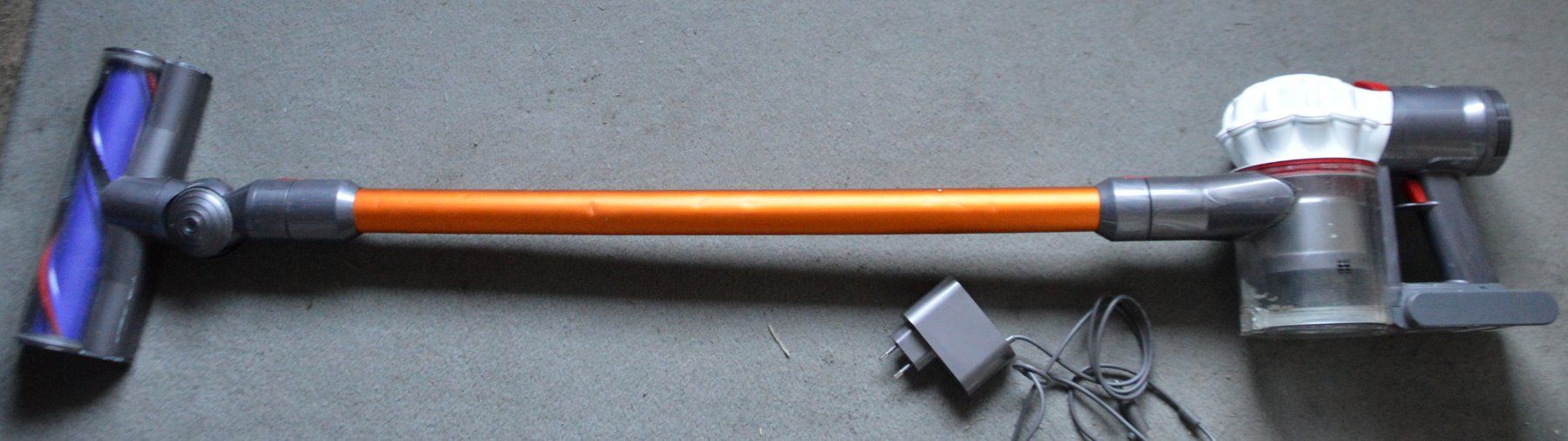 Dyson Staubsauger & Zubehör: Dyson V7 Staubsauger / aspirateur – Gebraucht aus Collonges von arashee 1