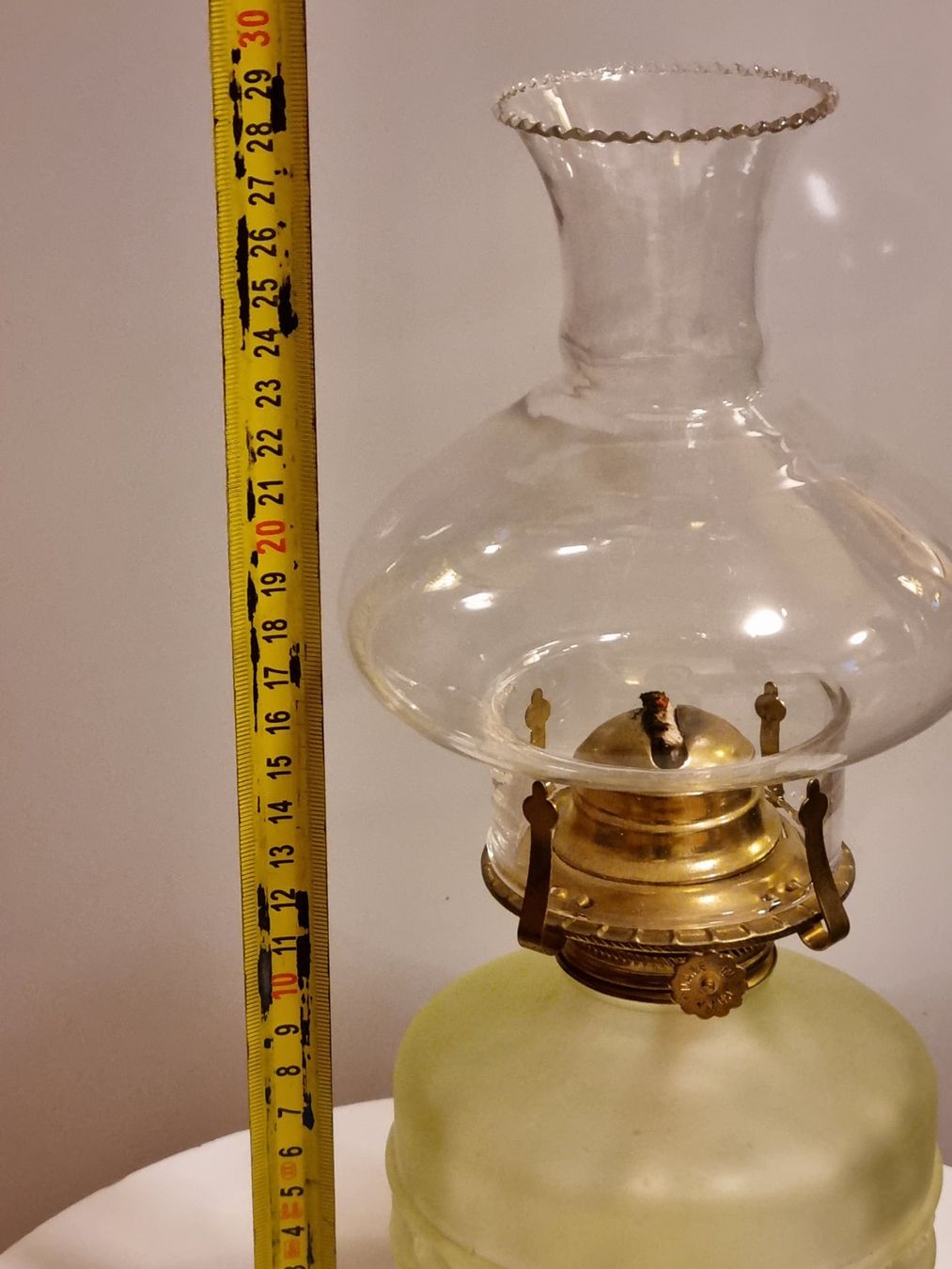 Lampen: Antike Petroleumlampe Glas Messing um 1900 – Gebraucht aus Scharnachtal von devin03 8