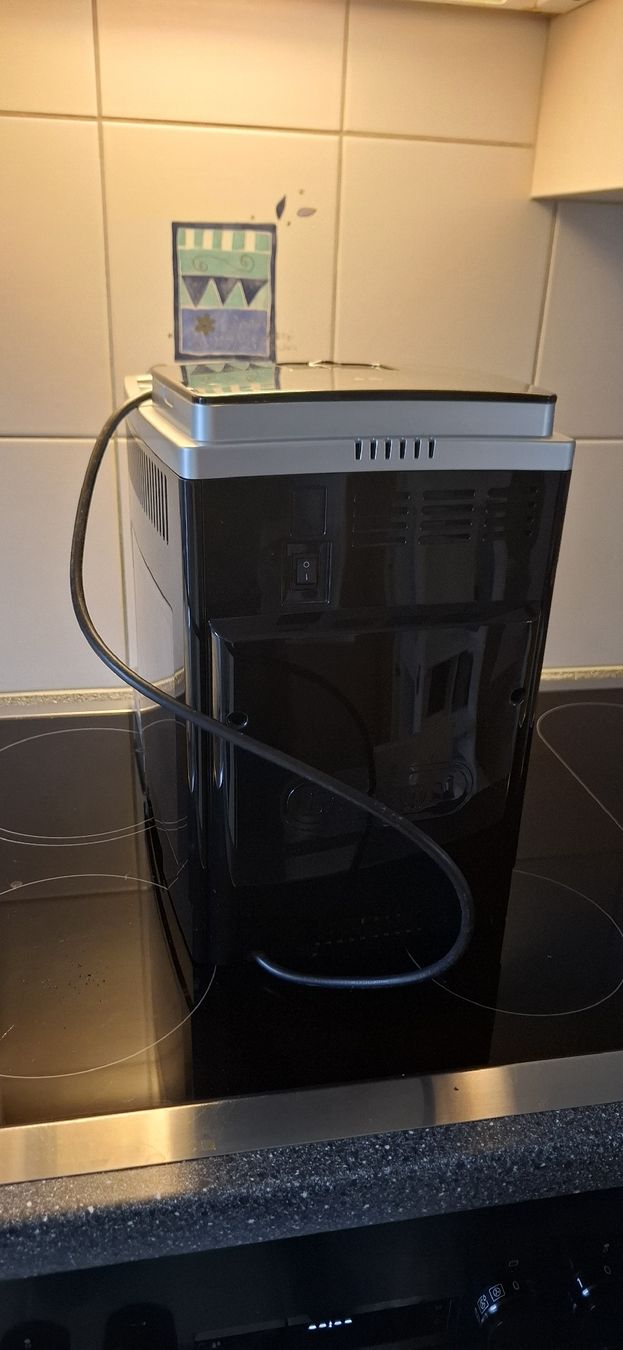 De'Longhi Macchine per caffè & Macchine per espresso: Delonghi Ecam Kaffee Vollautomat – Difettoso da Suhr venduto da Design_by_Debi 2