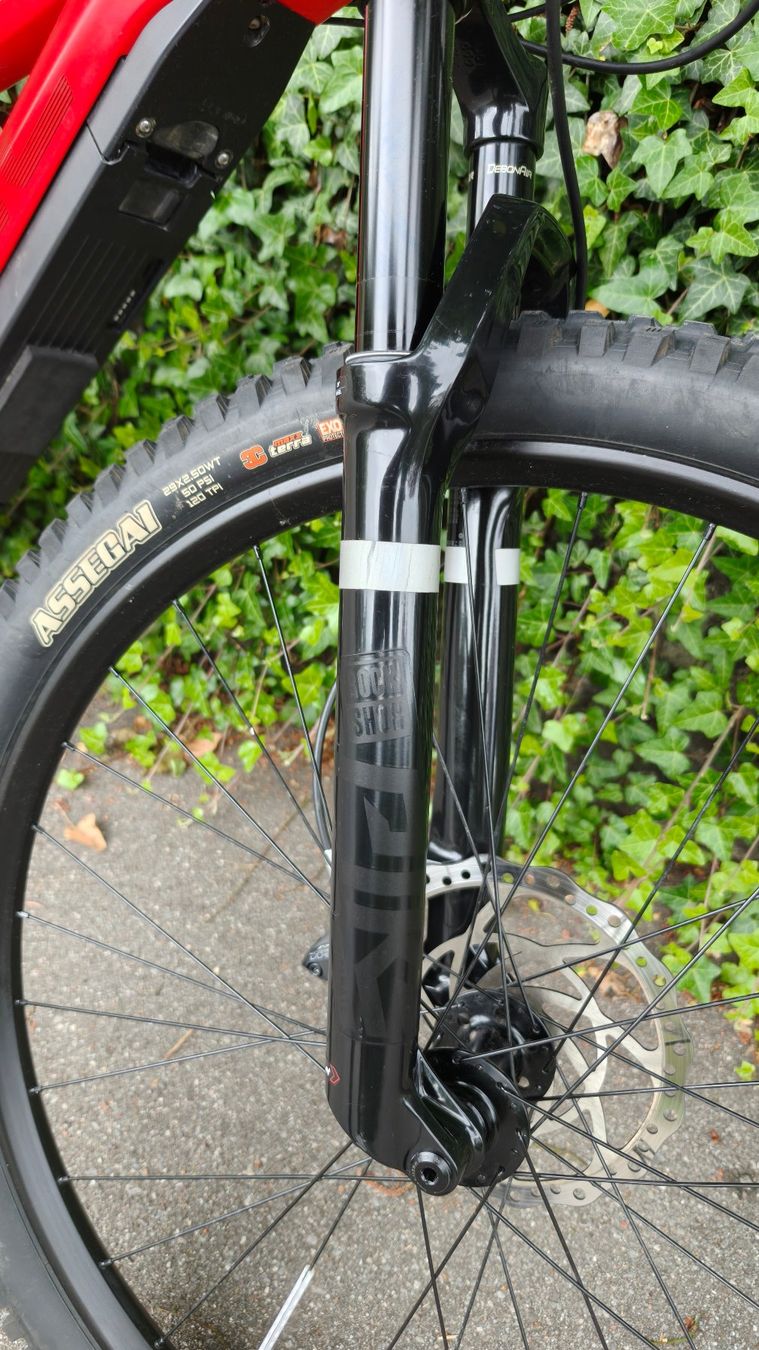 BMC Biciclette: BMC Speedfox AMP Four mit neuem Motor – Usato da Aarau venduto da H2r 5