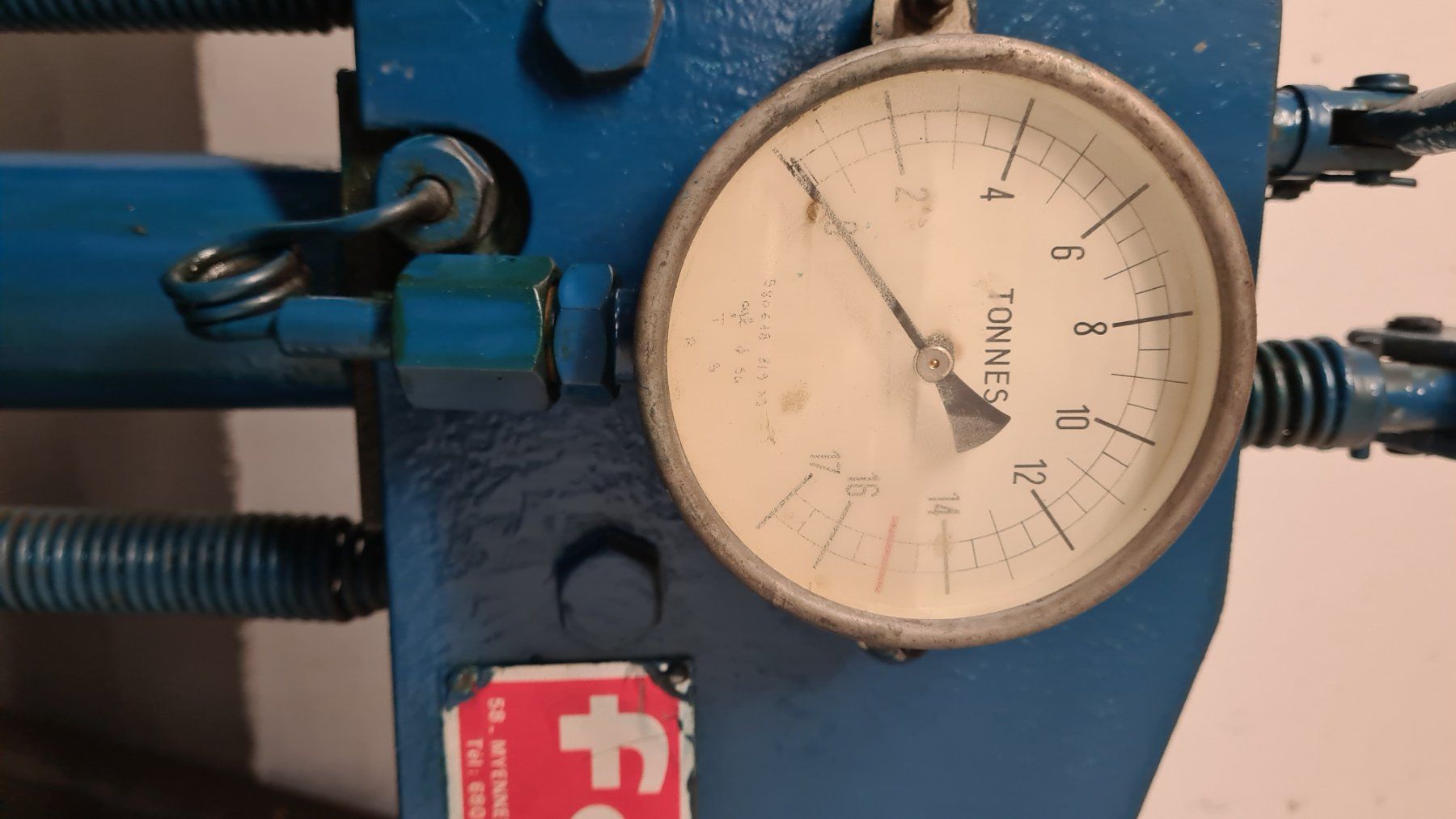 Hydraulische Werkstattpresse 15t mit Manometer massiv (Gebraucht) in Au ...
