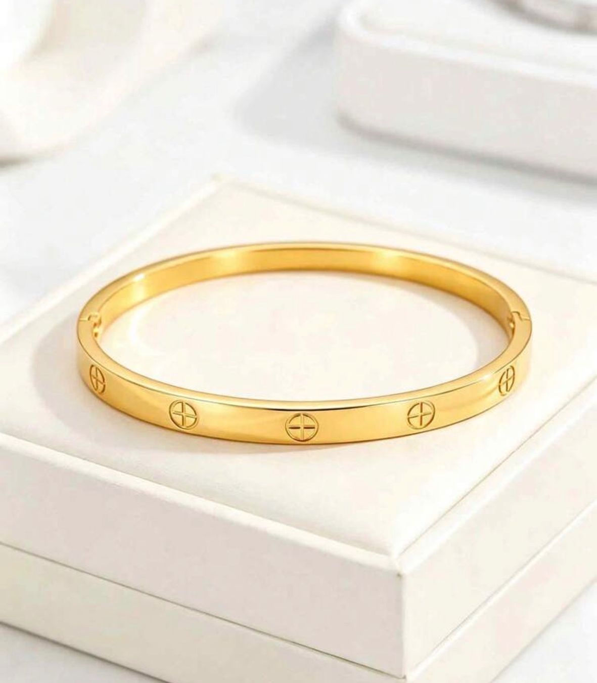Bracelets: Bracelet en acier inoxydable – Neuf avec emballage d'origine à Châtel-St-Denis par Montclair_Swiss