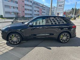 Porsche Cayenne S E-Hybrid Platinum Edition 