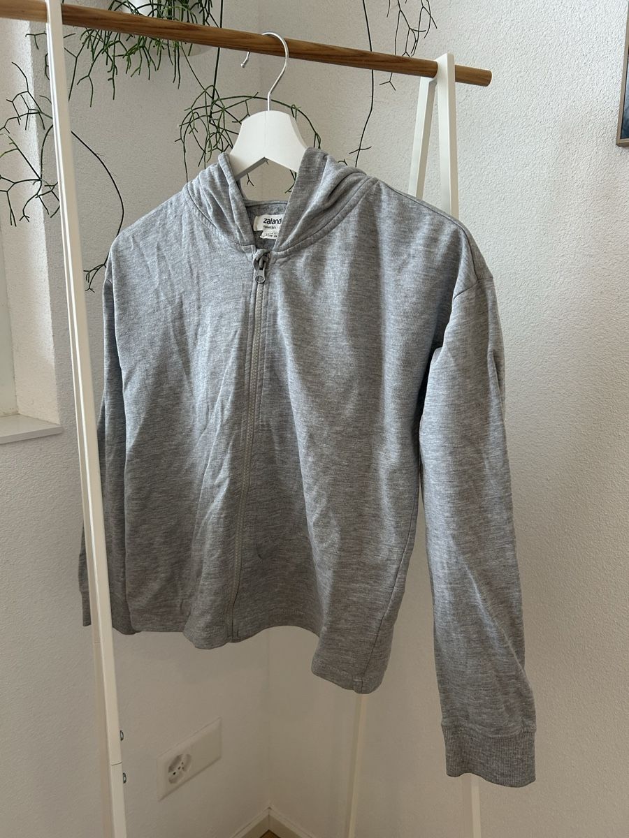 Maglioni & Felpe: Zalando Kapuzenpullover Grösse 158/164 – Usato da Niederhelfenschwil venduto da aur_ms6f