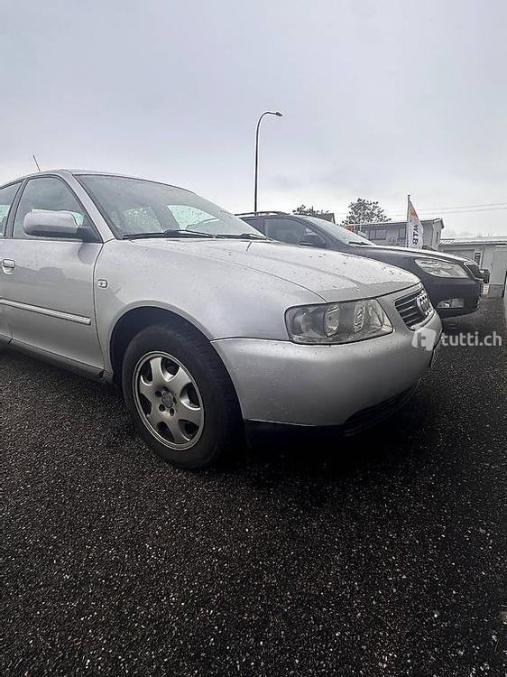 Audi A3 8L AB MFK FRISCH SERVICE WENIG KILOMETER 133000km!!