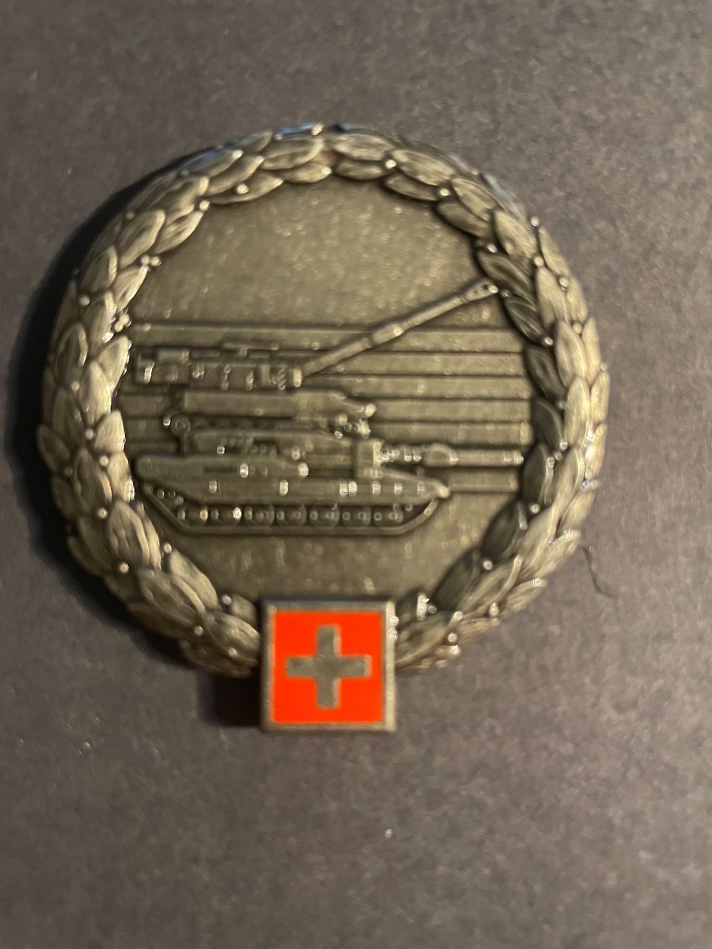 Armée suisse Uniformes: Schweizer Armee Peret Emblem – D'occasion à Wila par Lokelo