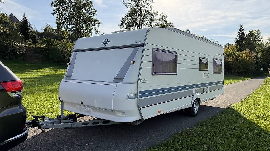 Veicoli da campeggio: Wohnwagen Hobby 560 UL Prestige – Usato da St. Gallen venduto da Urmel012 2
