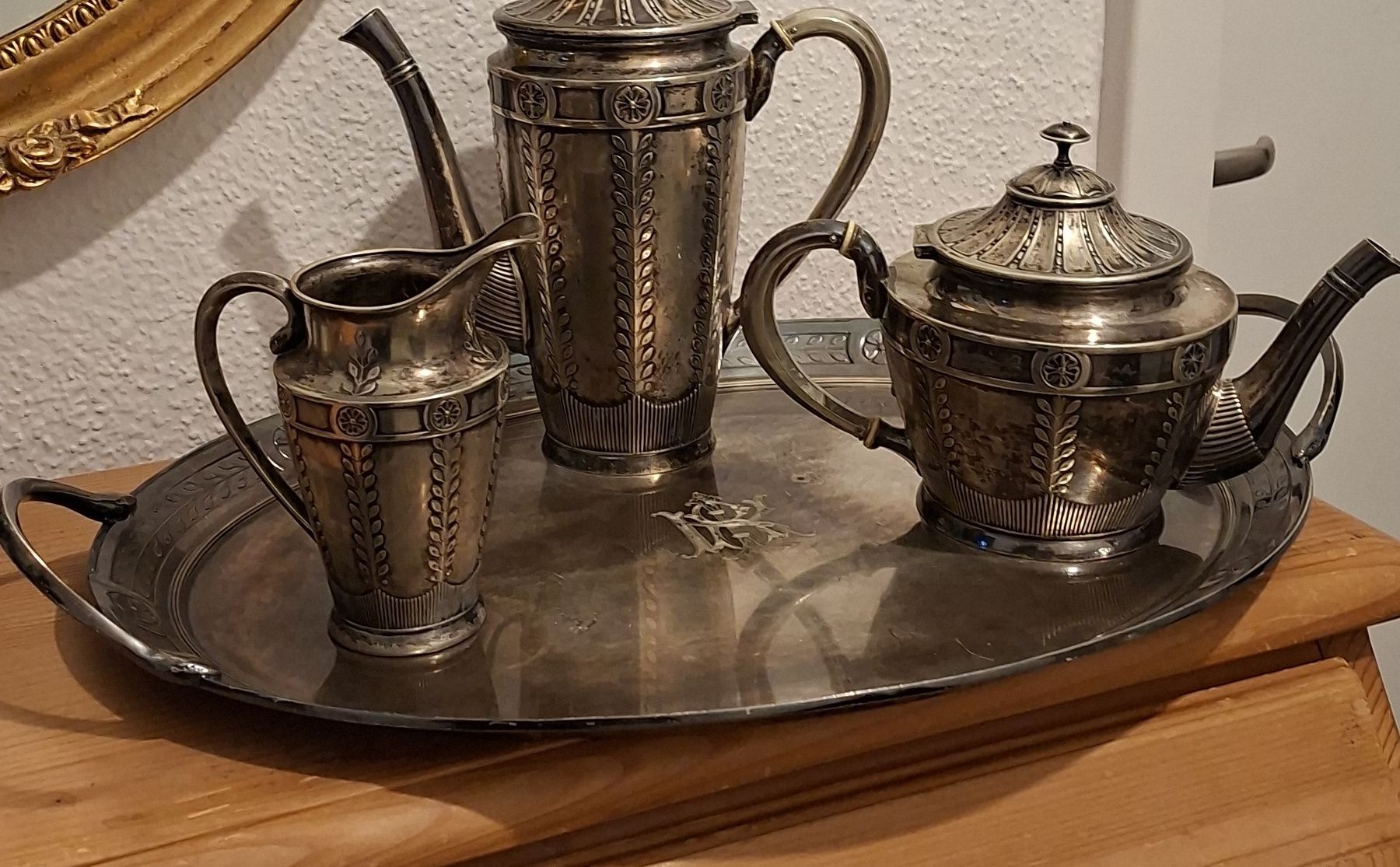 Set di piatti: Elegantes Vintage Tee-Service Silber oder versilbert - 4 Tei – Usato da Bern venduto da rojdabern