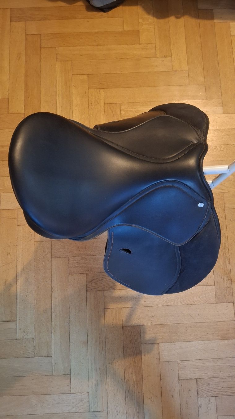 Selles, accessoires: Selle mixte – D'occasion à La Chaux-de-Fonds par pes_b9nw 1