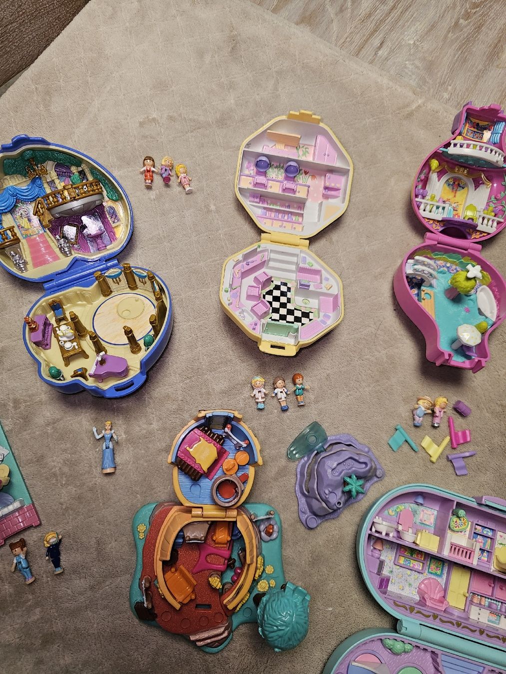 Polly Pocket Spielzeuge: tolle alte polly pocket sammlung – Gebraucht aus Reinach BL von  6