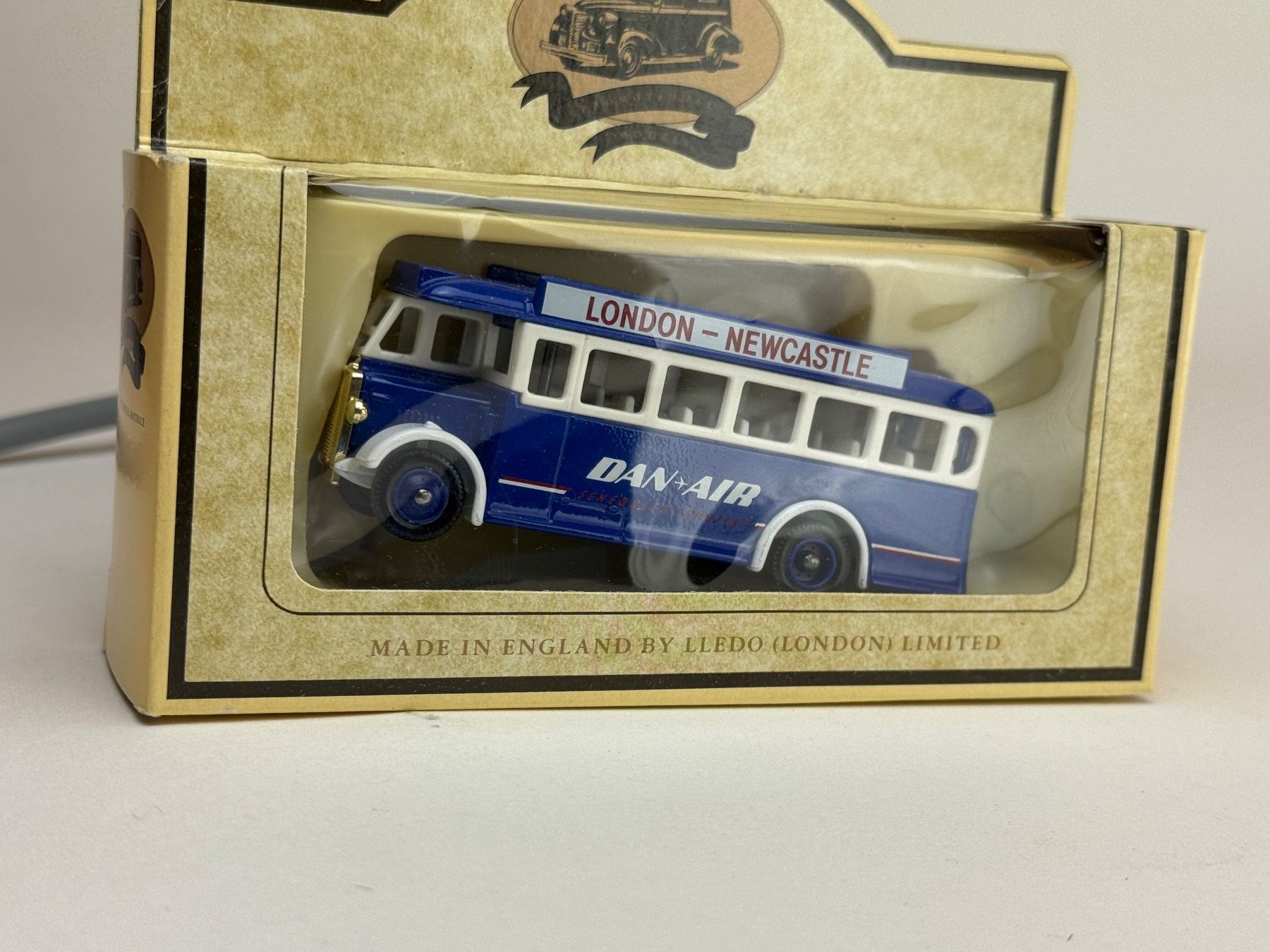 Modellini d'auto: CH- London Bus Dan Air – Usato da Elm venduto da Wikmtz