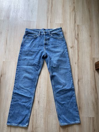 Jean droit COS 29  parfait état pour homme 