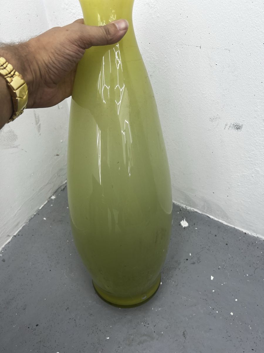 Vasen & Gefässe: Grosse Glasvase gelblich aus Glas – Gebraucht aus Wettingen von NickInc 1
