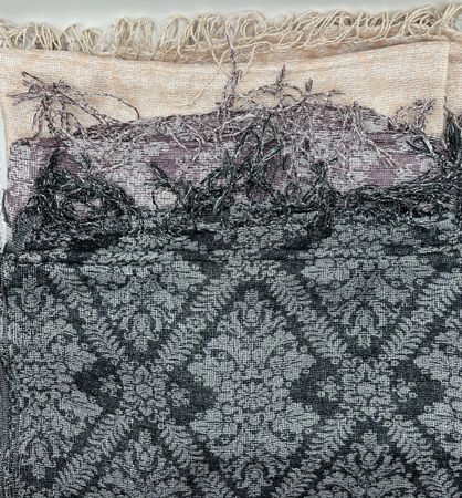 Écharpe en viscose brillante avec motifs floraux