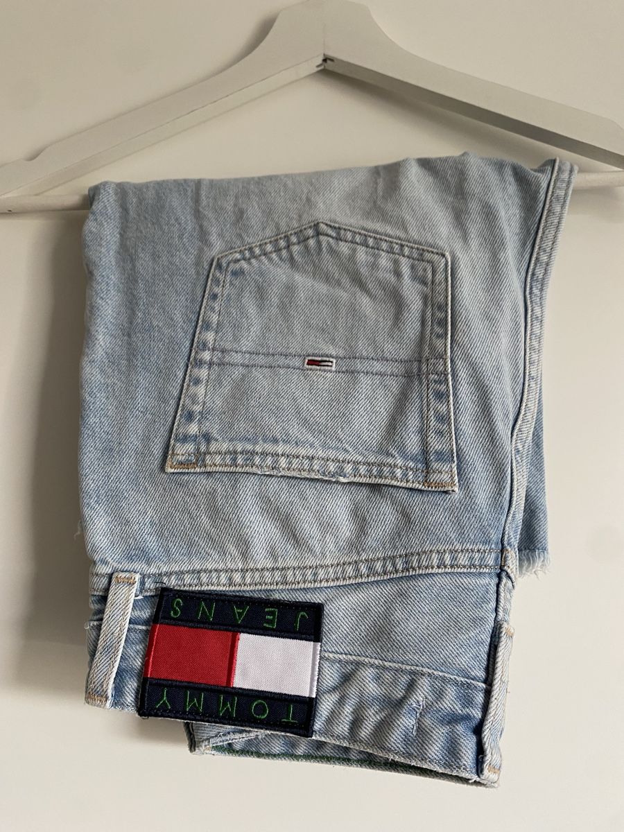 Tommy Hilfiger Jeans: Tommy Hilfiger Shorts  – Nuovo (secondo la descrizione) da Lützelflüh-Goldb venduto da flu_q9tg 4