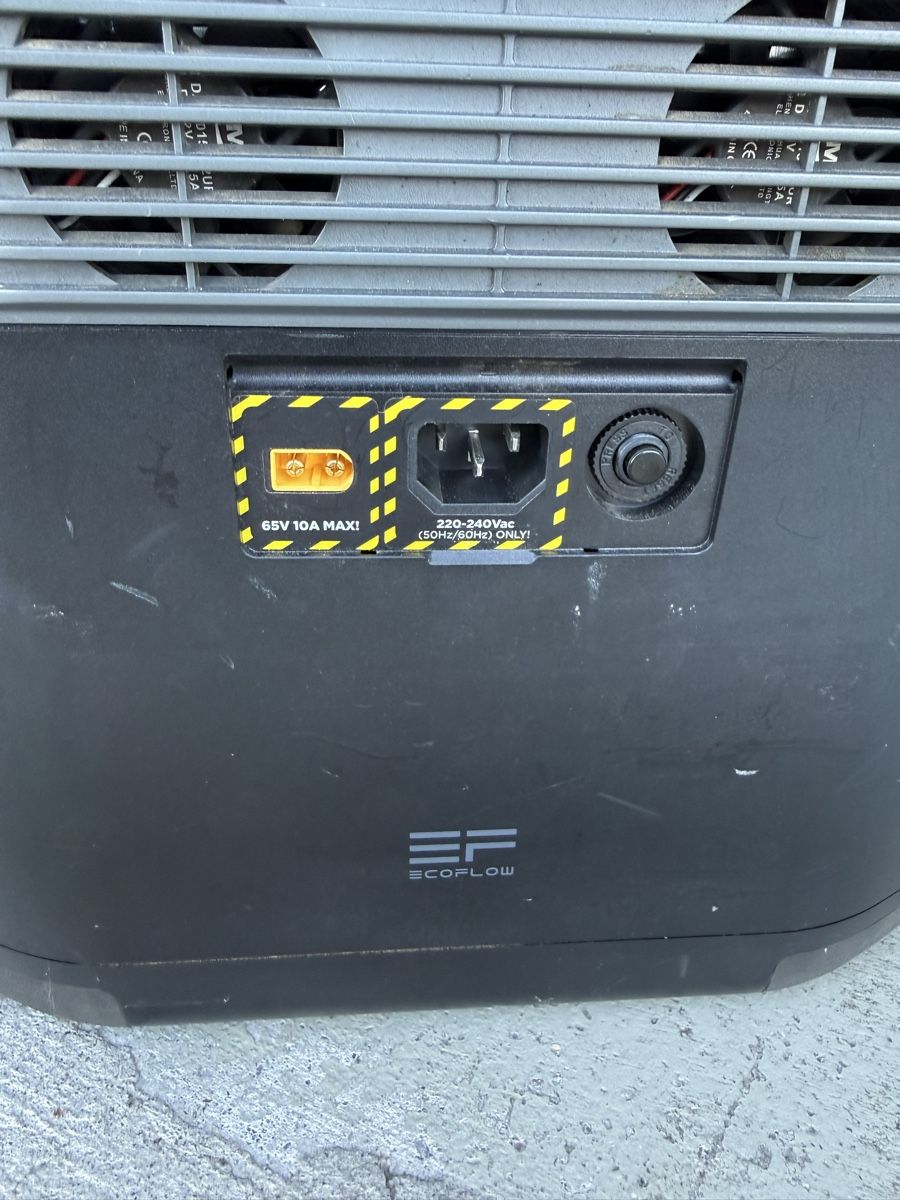 Ecoflow Dispositivi a energia solare: EcoFlow DELTA Tragbare Powerstation EF3 Pro 1260Wh 50.4V – Usato da Wohlen AG venduto da juerg.w 3