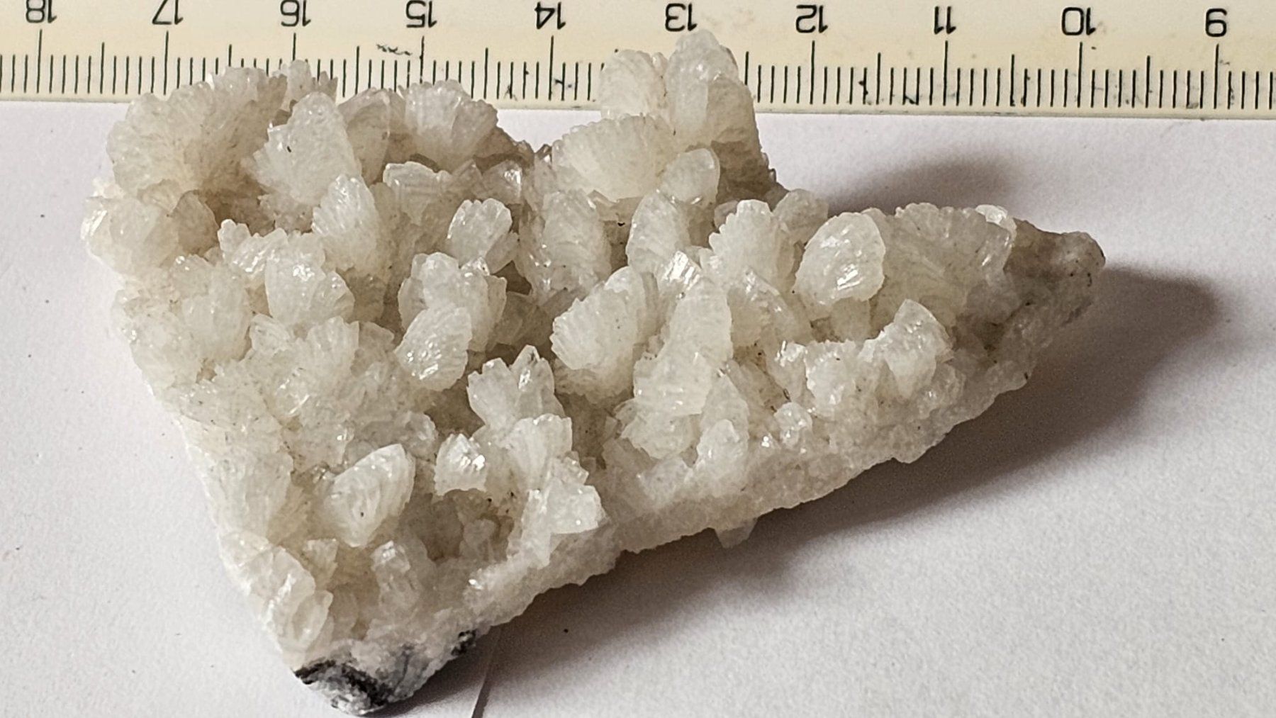 Mineralien & Heilsteine: White Stilbite Zeolite Crystal Cluster – Gebraucht aus St-Légier-Chiésaz von nig_dk7p 2