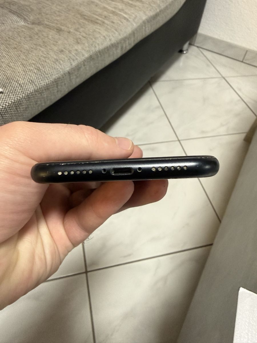 Apple Telefoni cellulari / Smartphones: iPhone XR 64Go Black – Difettoso da Payerne venduto da Kikas 3