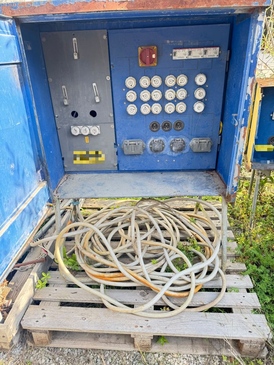 Elettrotecnica: Tableau électrique de chantier avec câble  – Usato da Brislach venduto da Lea_bggmbh 1