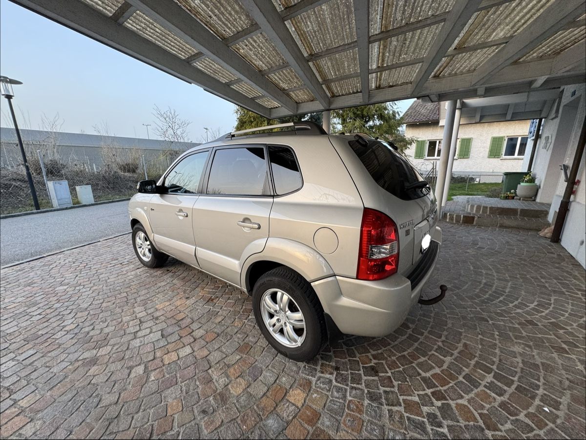 Hyundai Automobili: Hyundai Tucson 2,7 V6 – Usato da Lenzburg venduto da Meister_k 5