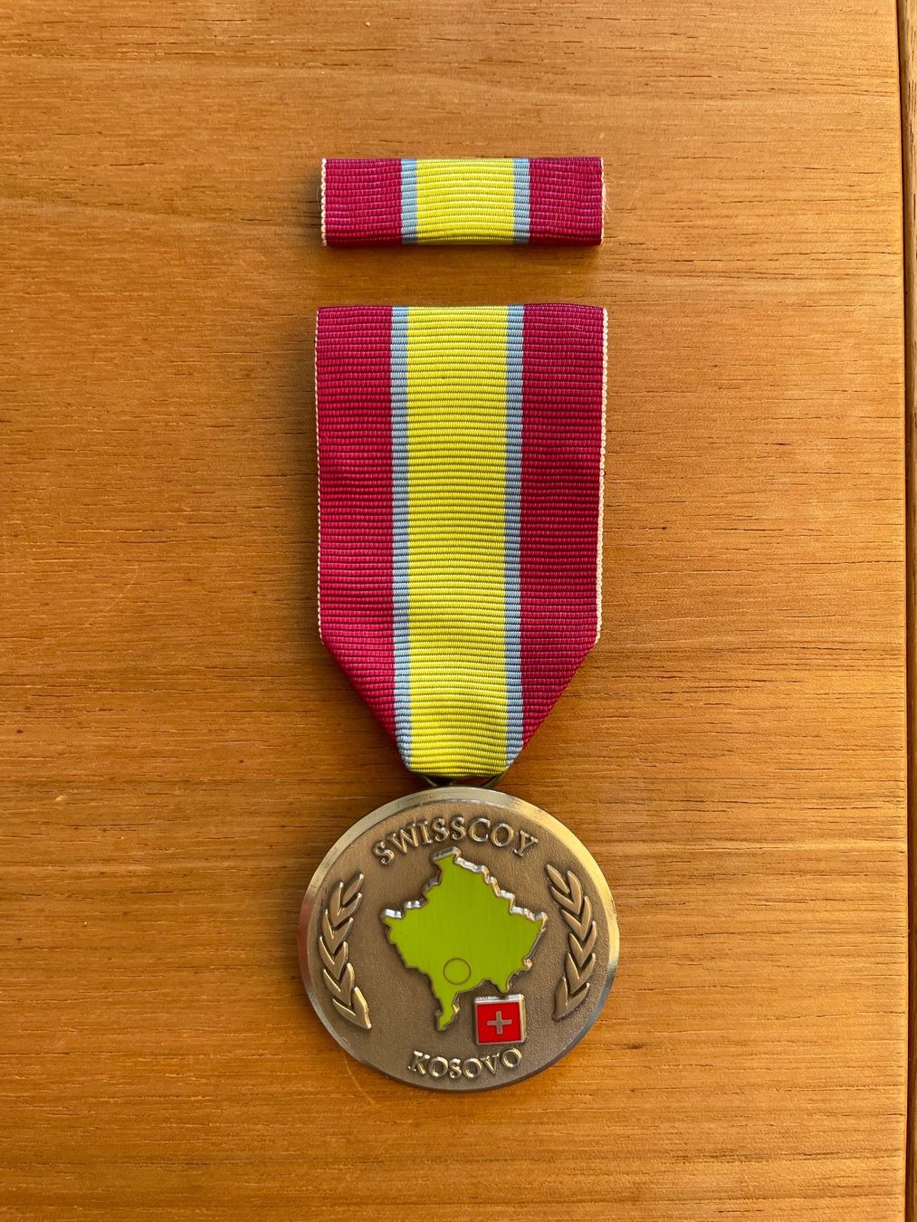 Swisscoy Einsatz Orden mit Ribbon, ohne Gravierung/Blanko (Neu (gemäss ...