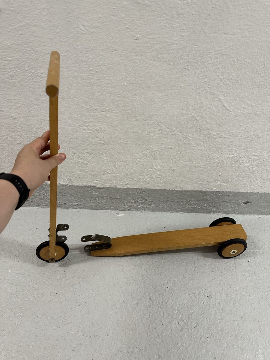 Fahrzeuge für Kinder: Antikes Trotti – Defekt aus Uster von staernli4