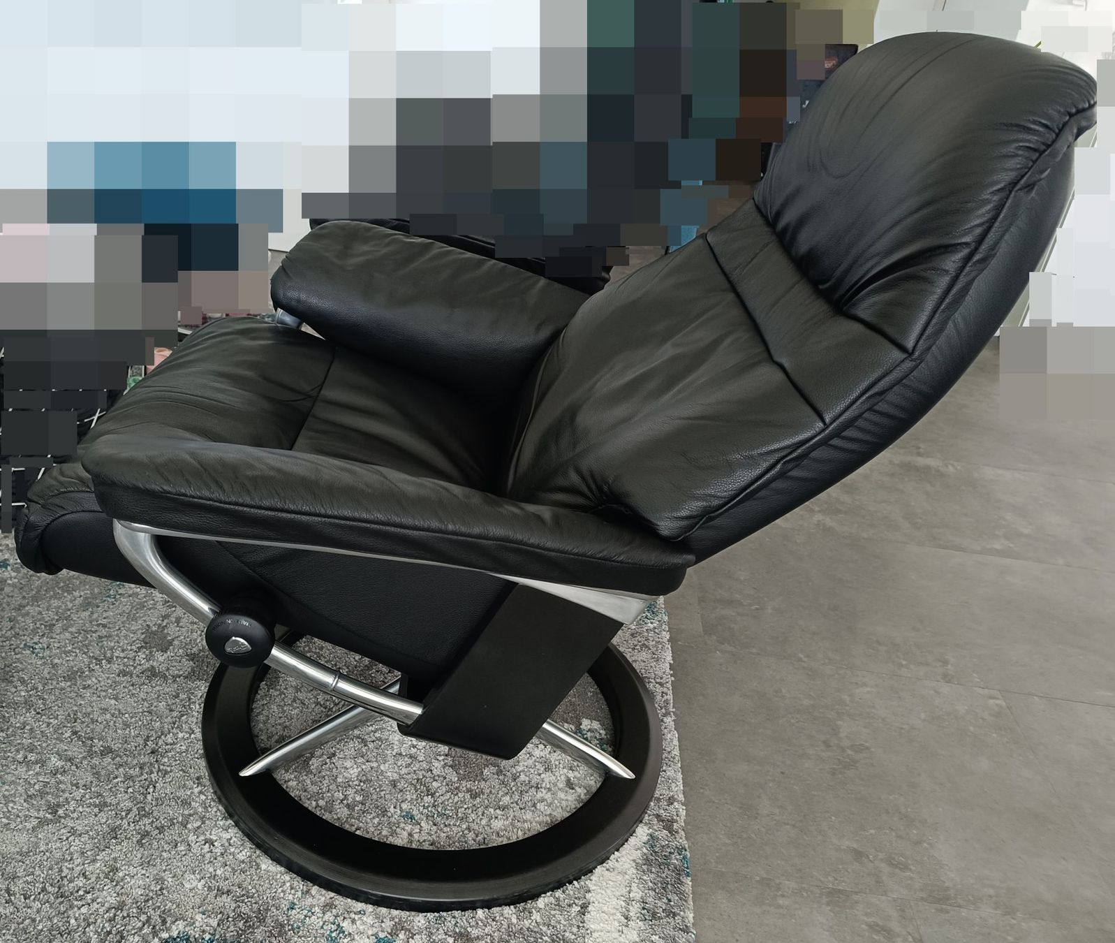 Stressless Fauteuils: Stressless Sessel mit Hocker, schwarzes Leder / Relaxsessel – D'occasion à Bülach par SunniMaro 3