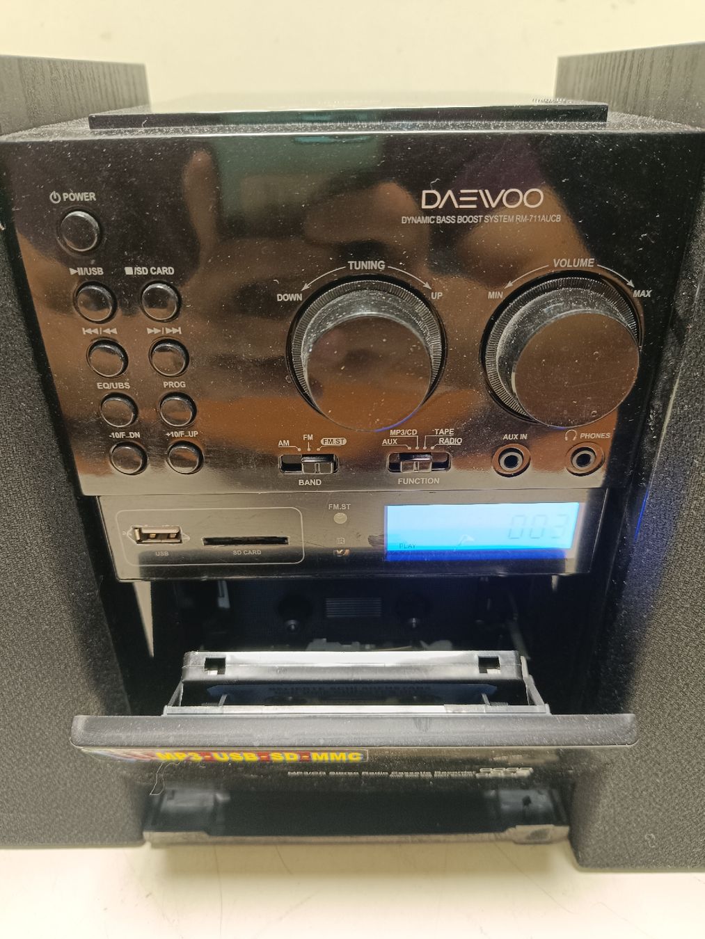 Daewoo Lettore multimediale & Streamer: Daewoo Micro Sound System RM-711AUCB (em69) – Usato da Künten venduto da Schnaepplihuus 1