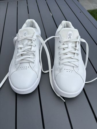 On Sneaker the Roger Grösse 37