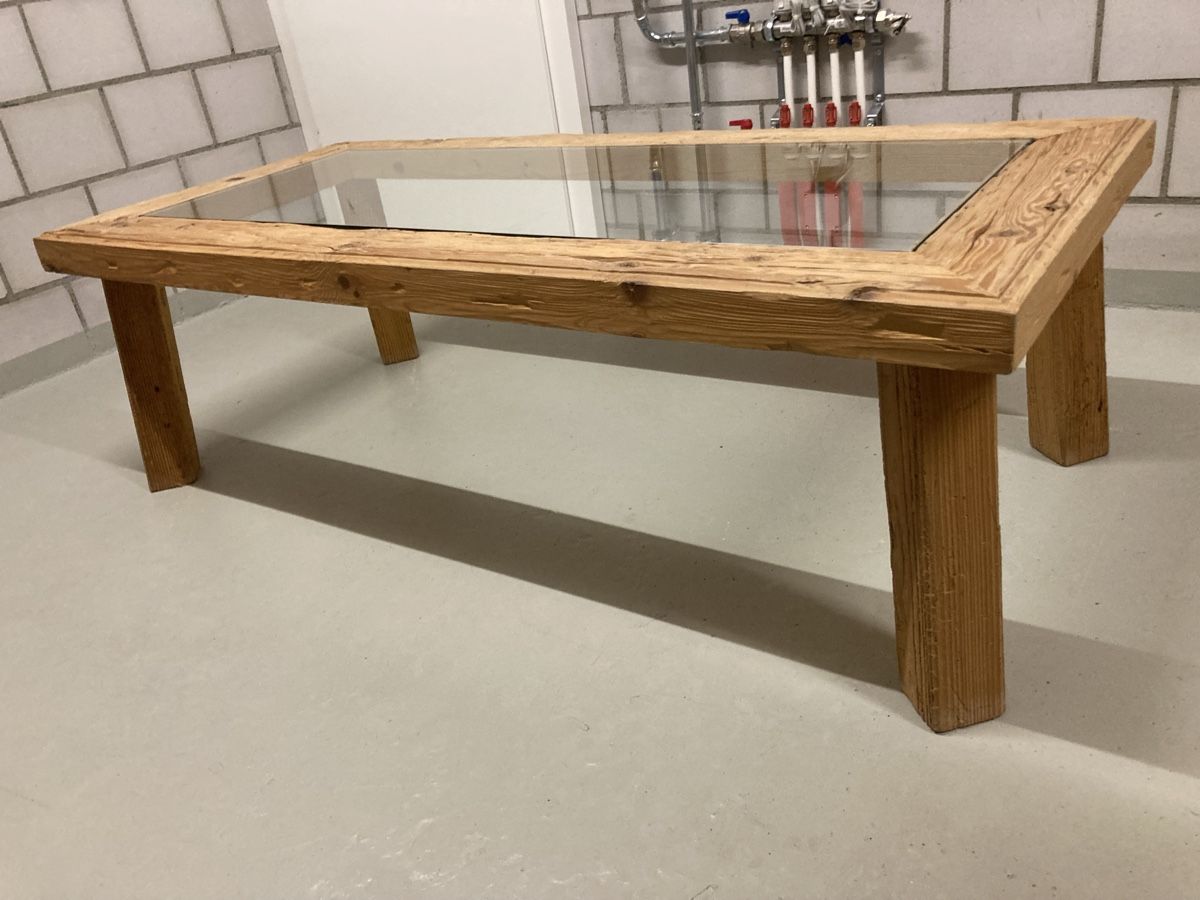 Tavoli: Rustikaler Holztisch mit Glasplatte Altholz Sofatisch – Usato da Schattenhalb venduto da hugi1984 3