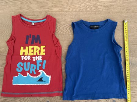 2 T-Shirts ohne Ärmel, Gr 98, Top Zustand