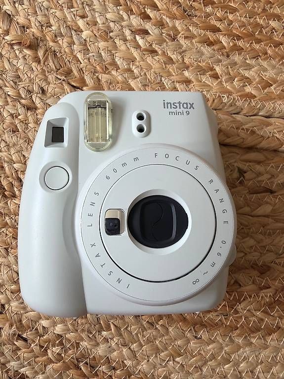 Fujifilm Fotocamera: Sofortbildkamera – Usato da Teufen AR venduto da daniela.si