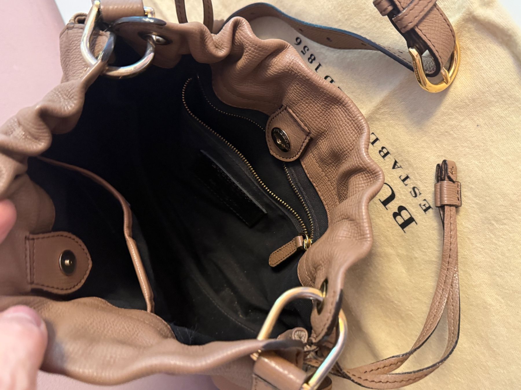 Burberry Taschen für Damen: Burberry Ledertasche – Gebraucht aus Horgen von Pezi8810 4