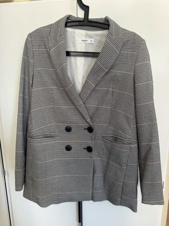 Stilischer Blazer Mango
