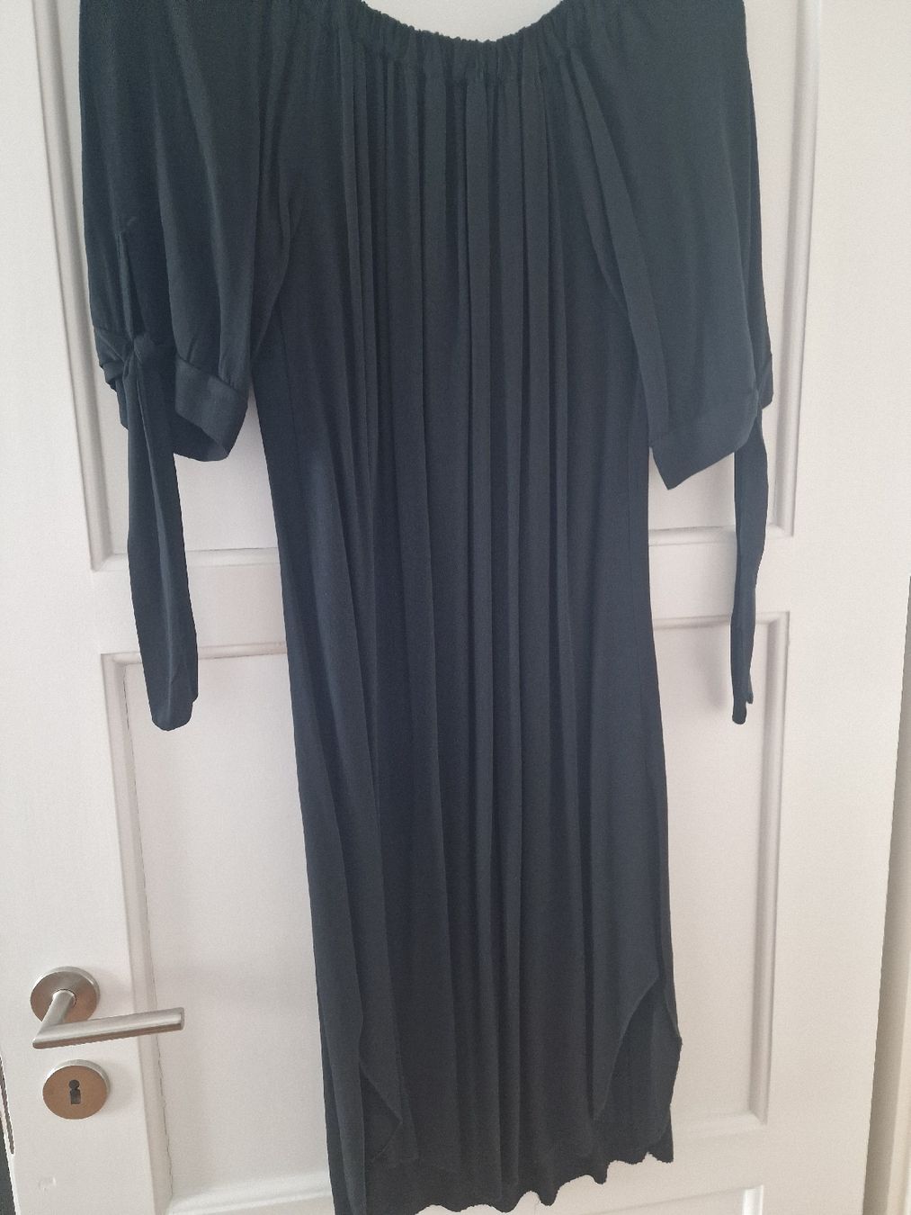 Vestiti: Schwarzes Sommerkleid mit Bändchen-Ärmeln Gr. l – Usato da Ottenbach venduto da Claurin