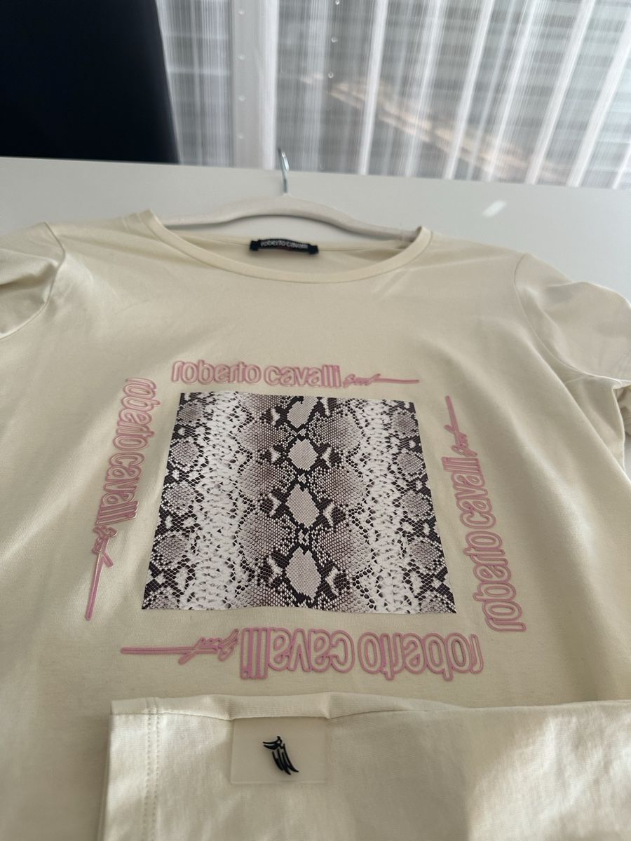 Roberto Cavalli T-Shirts: Roberto Cavalli original und ganz neu – Neu und originalverpackt aus Winterthur von Violeta_l 4