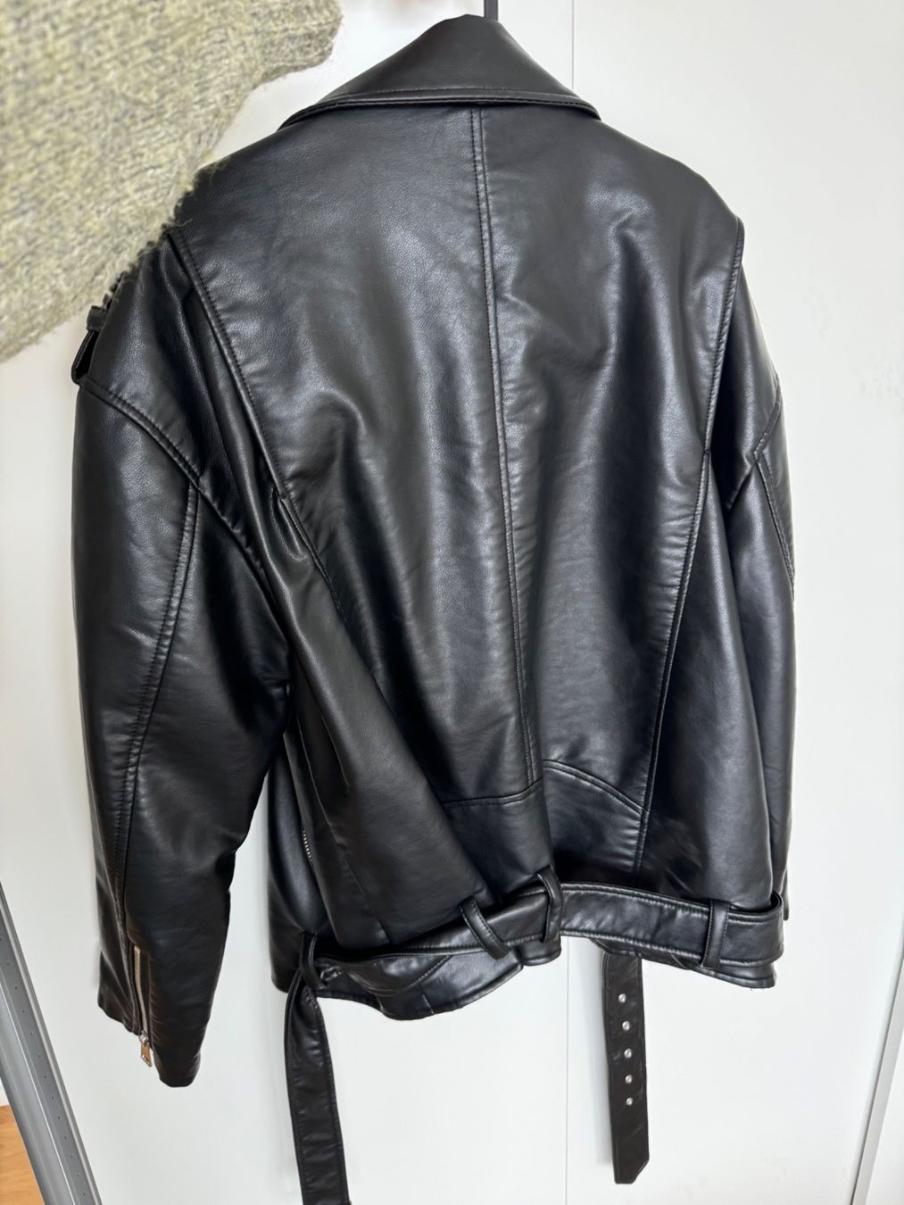Zara Jacken: Zara OVERSIZE-JACKE AUS KUNSTLEDER Gr. L – Gebraucht aus Klingnau von Vdado 2