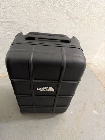 The North Face Koffer schwarz mit TSA Schloss Top Zustand