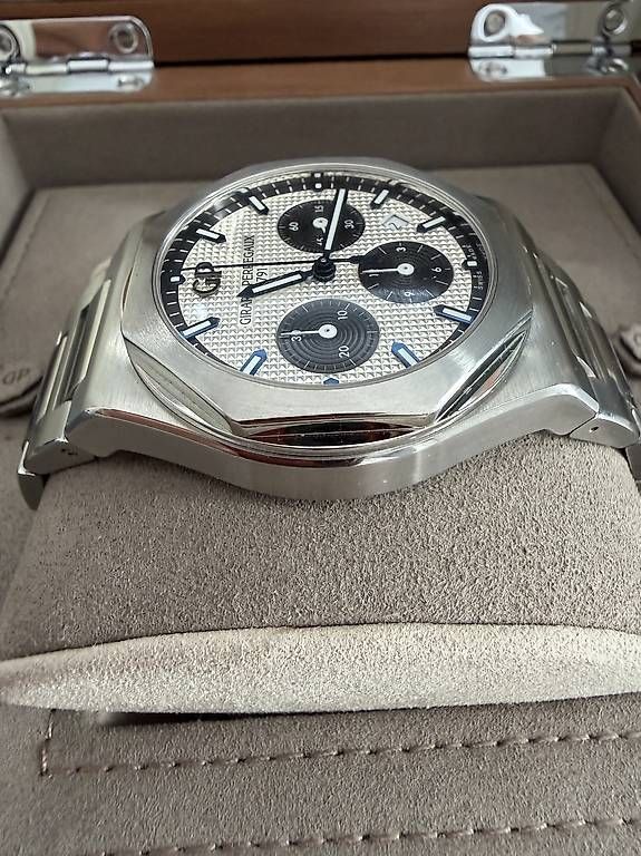 Girard-Perregaux Orologi: Girard Perregaux Laureato – Usato da Zürich venduto da timeio-swapwatch 4