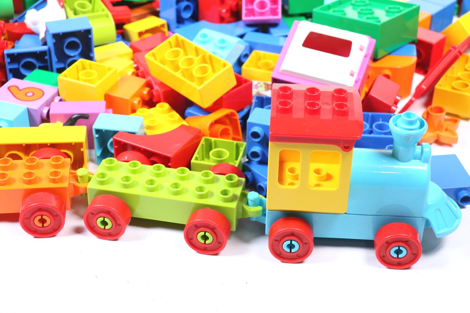 Lego Kit di costruzioni: Duplosteine mit Auto und Eisenbahn – Usato da Hettlingen venduto da Scholi99 2
